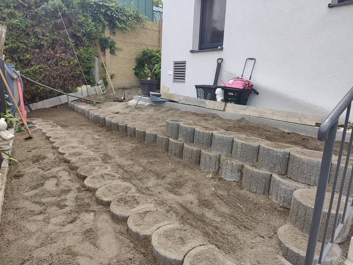 Priprema terena i polaganje staze u sklopu istog projekta